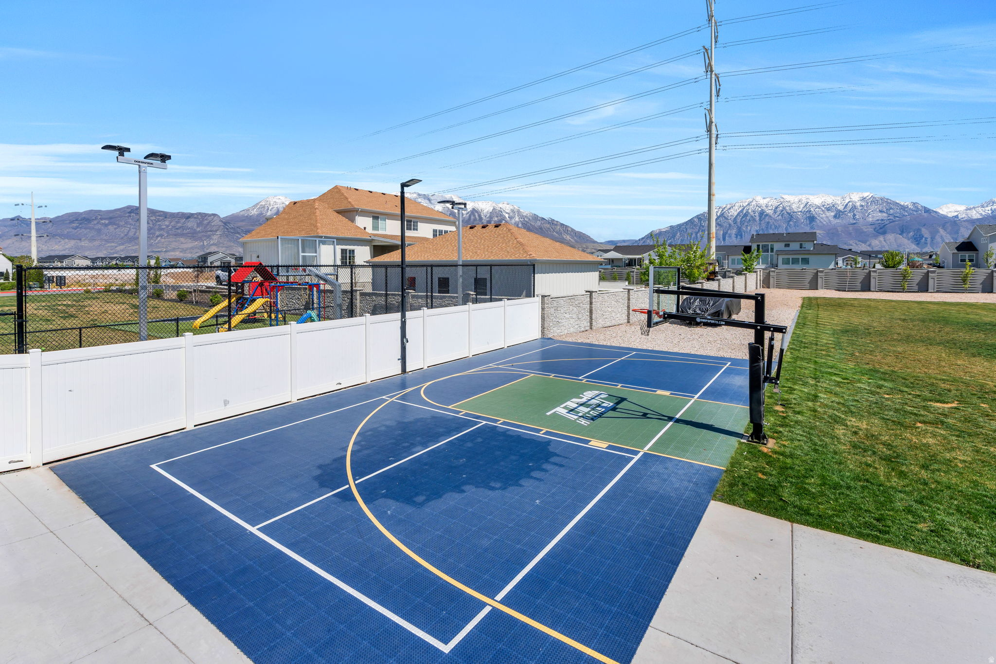 JAMES BAY AT WATERS EDGE - Residential