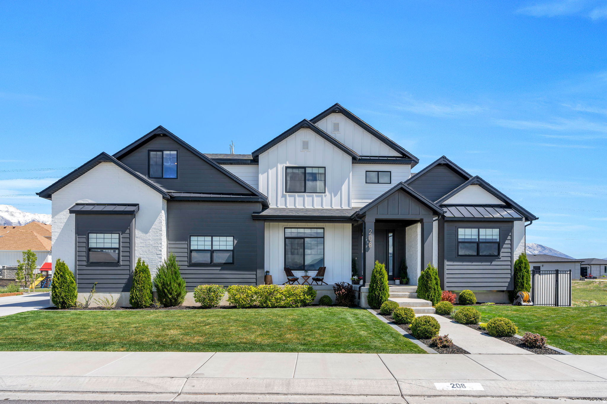 JAMES BAY AT WATERS EDGE - Residential