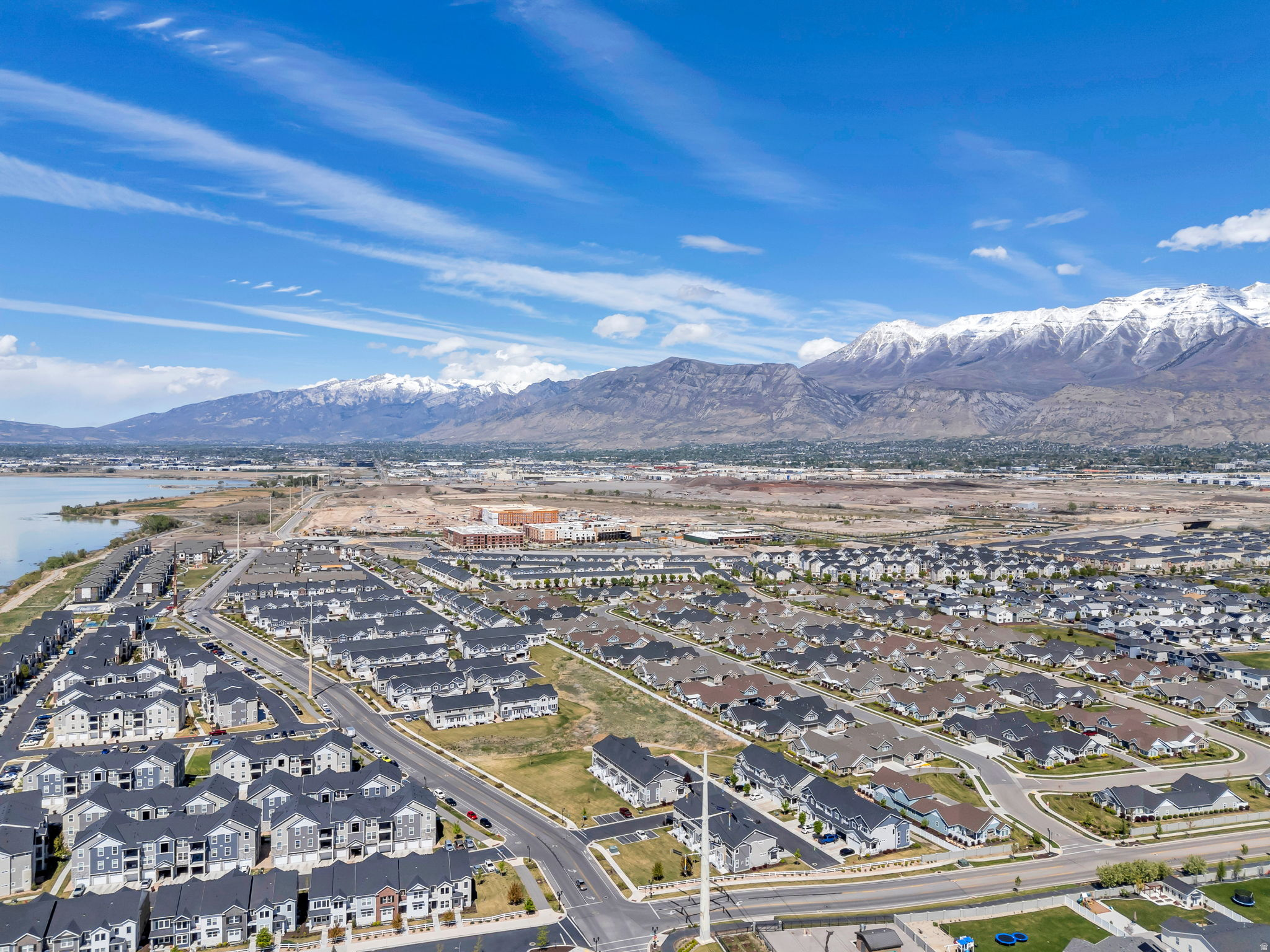 JAMES BAY AT WATERS EDGE - Residential