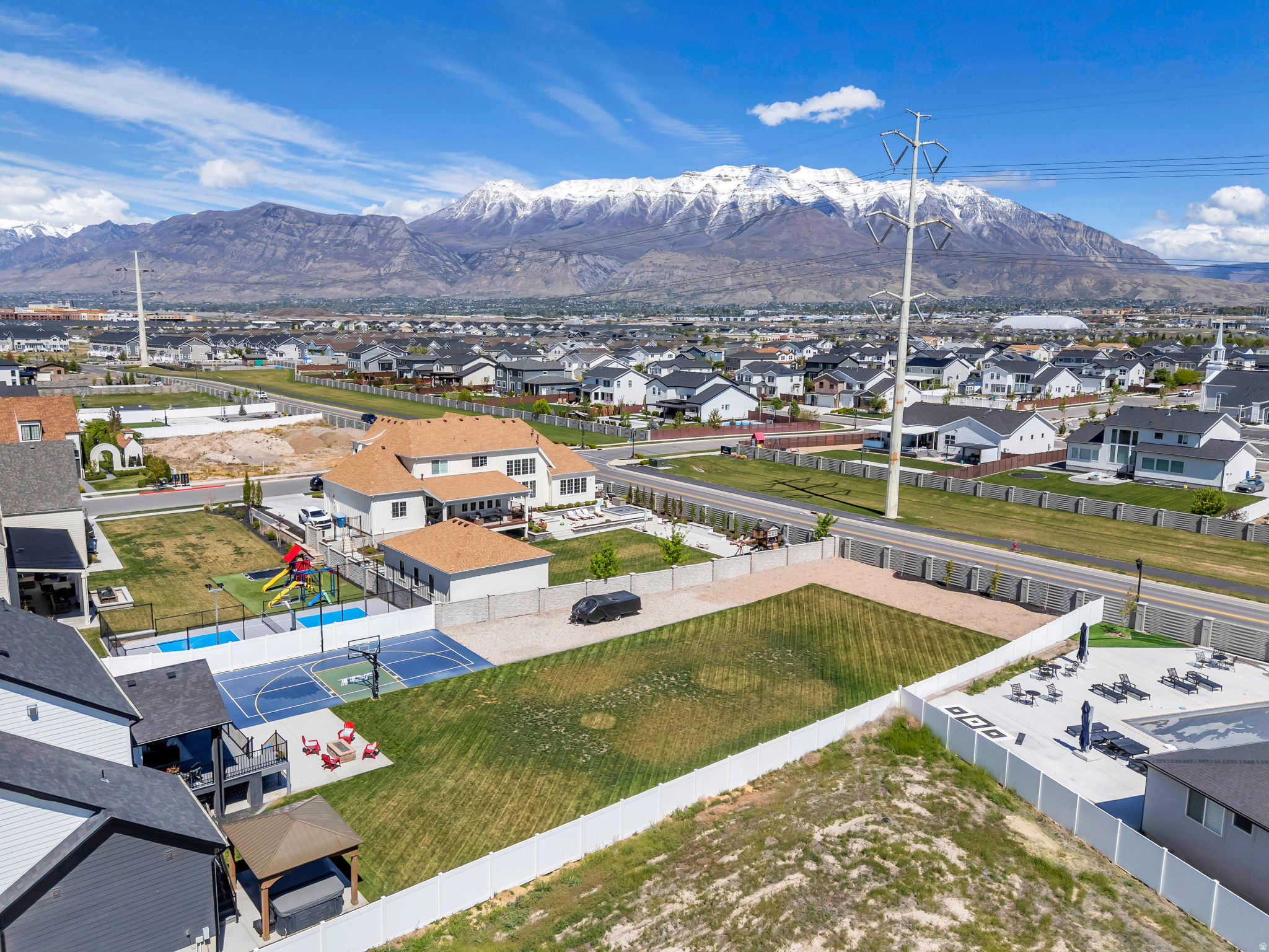 JAMES BAY AT WATERS EDGE - Residential