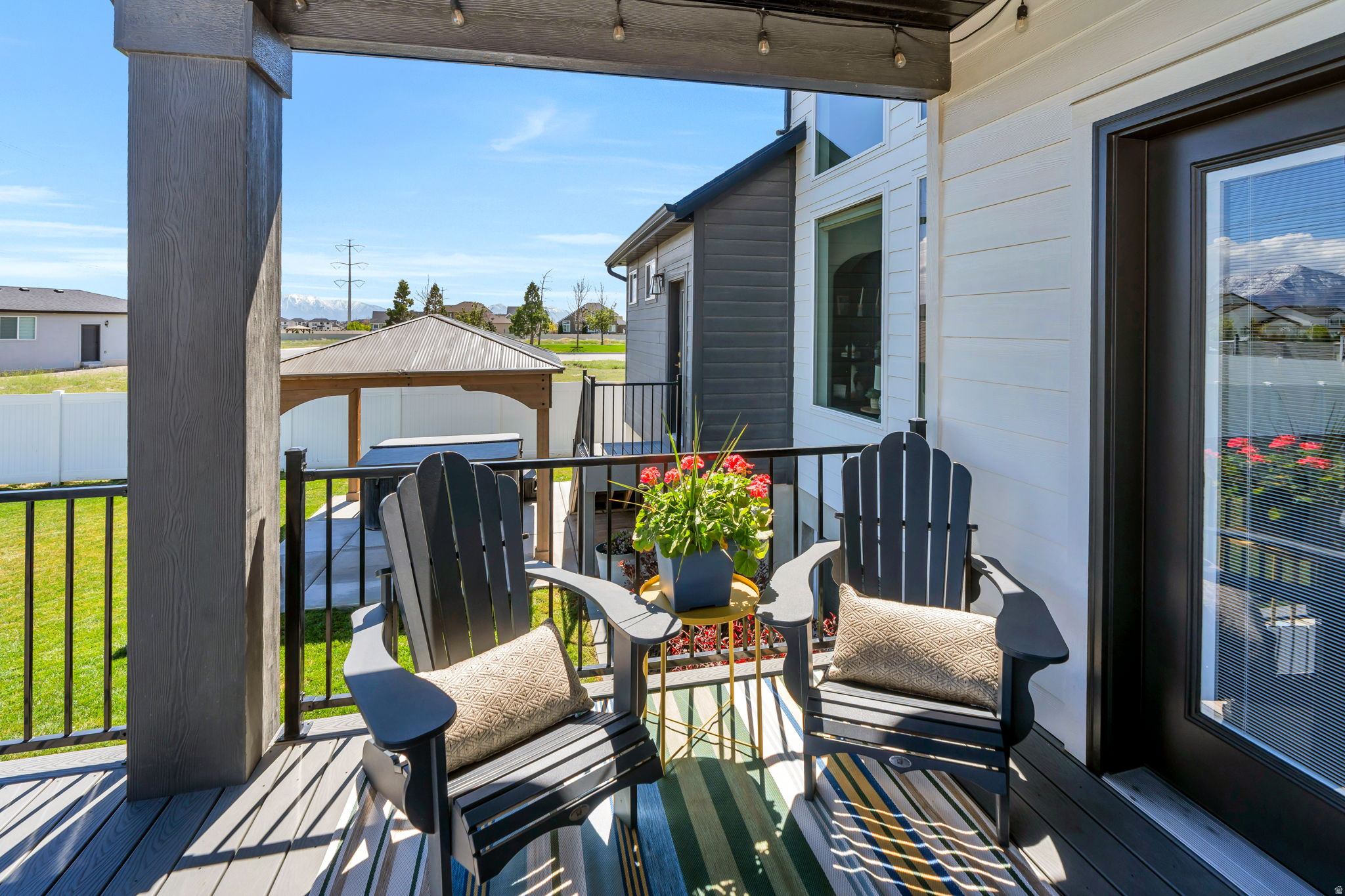 JAMES BAY AT WATERS EDGE - Residential