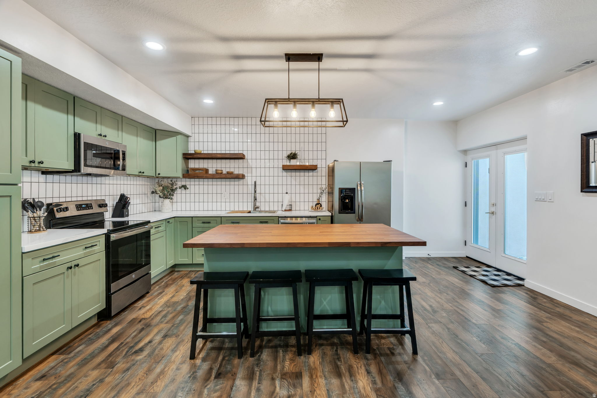 JAMES BAY AT WATERS EDGE - Residential