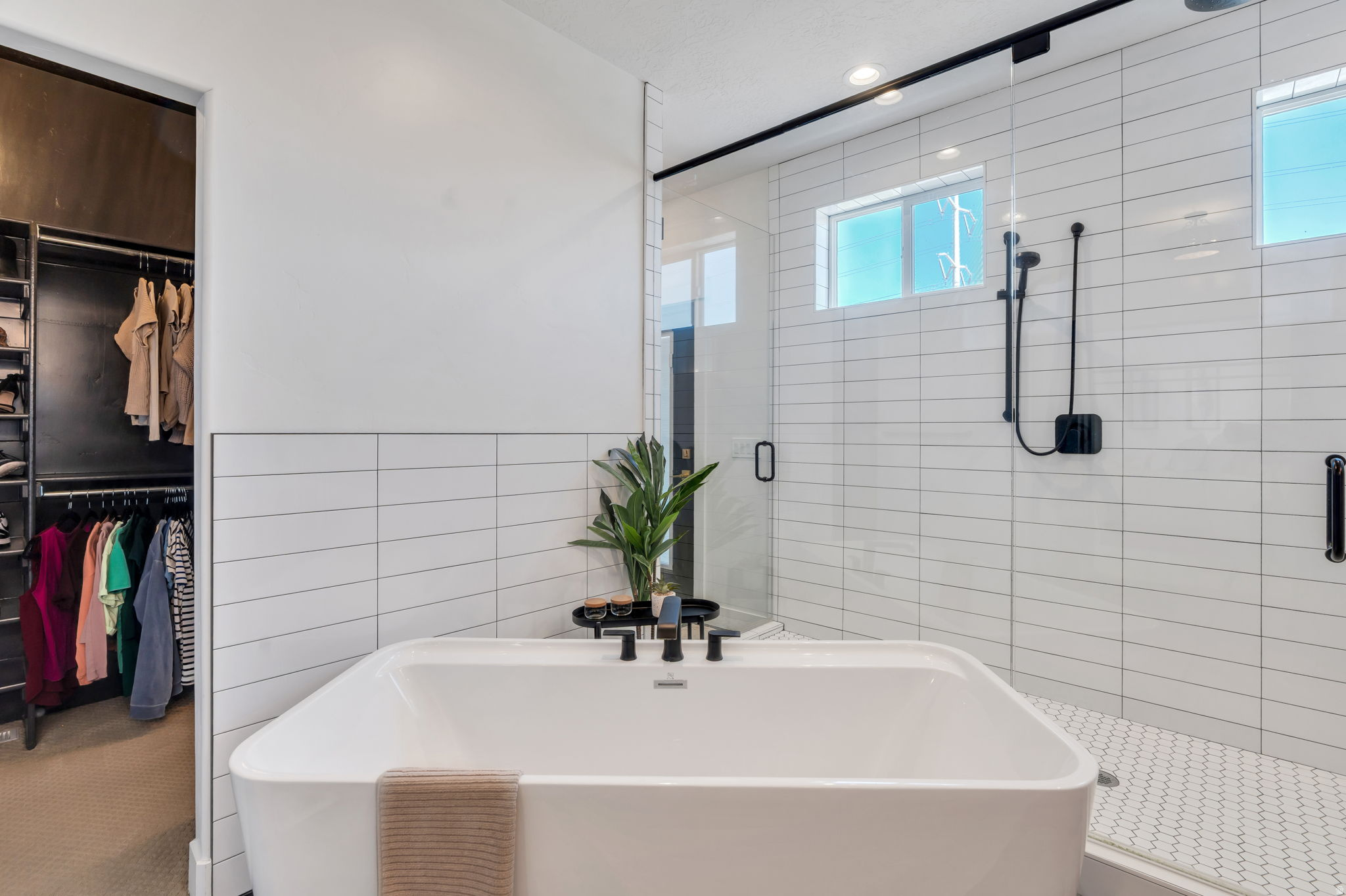 JAMES BAY AT WATERS EDGE - Residential