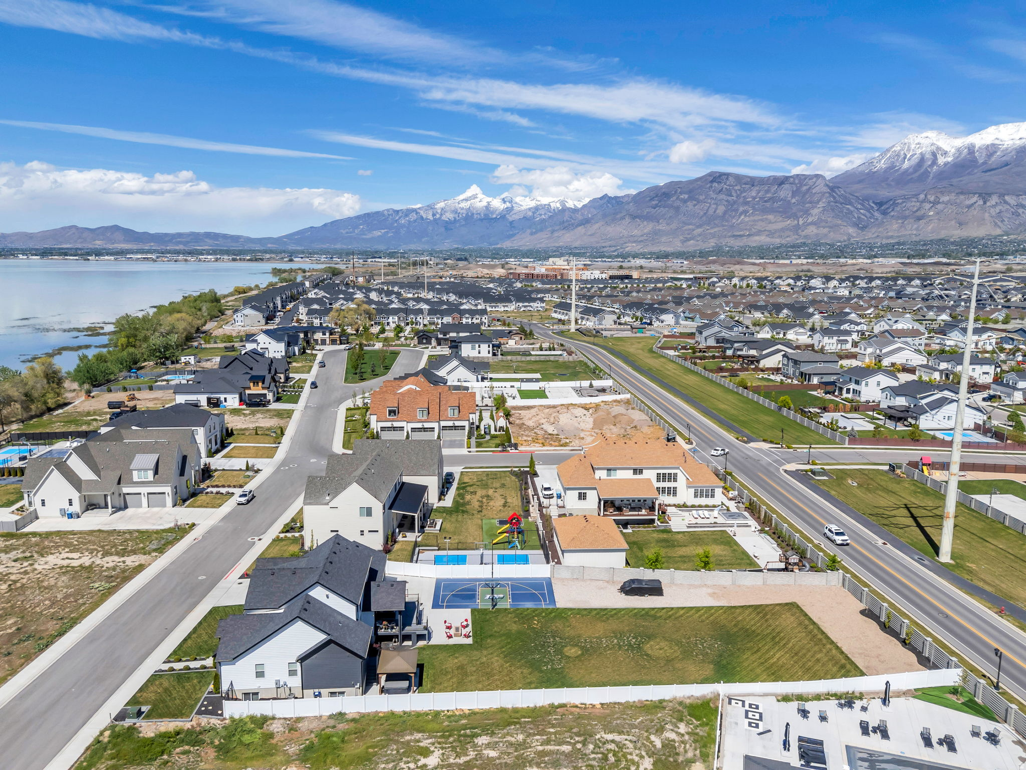 JAMES BAY AT WATERS EDGE - Residential