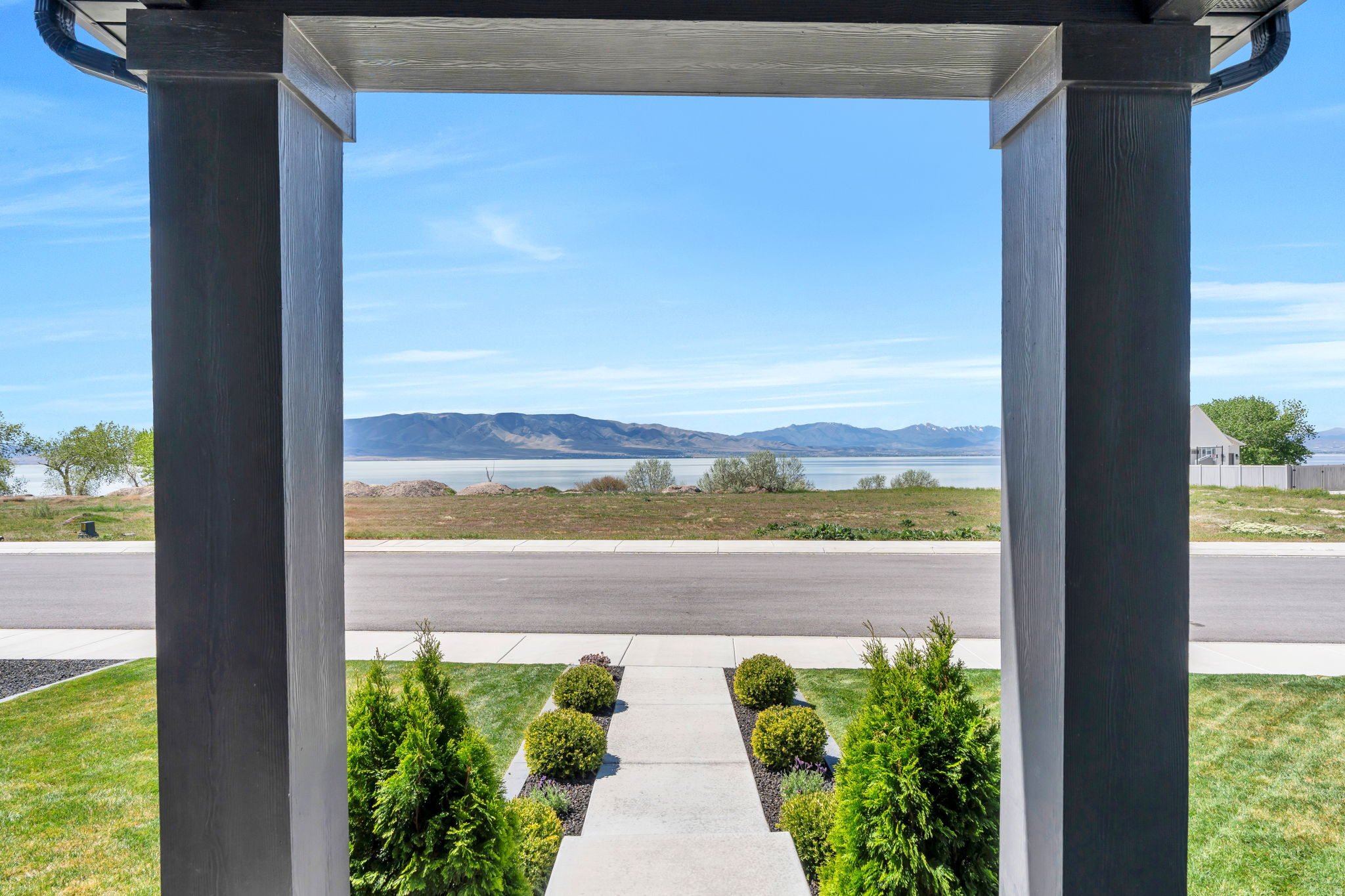 JAMES BAY AT WATERS EDGE - Residential