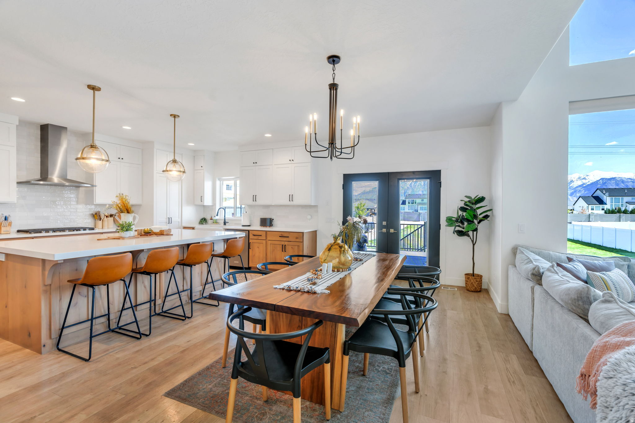 JAMES BAY AT WATERS EDGE - Residential