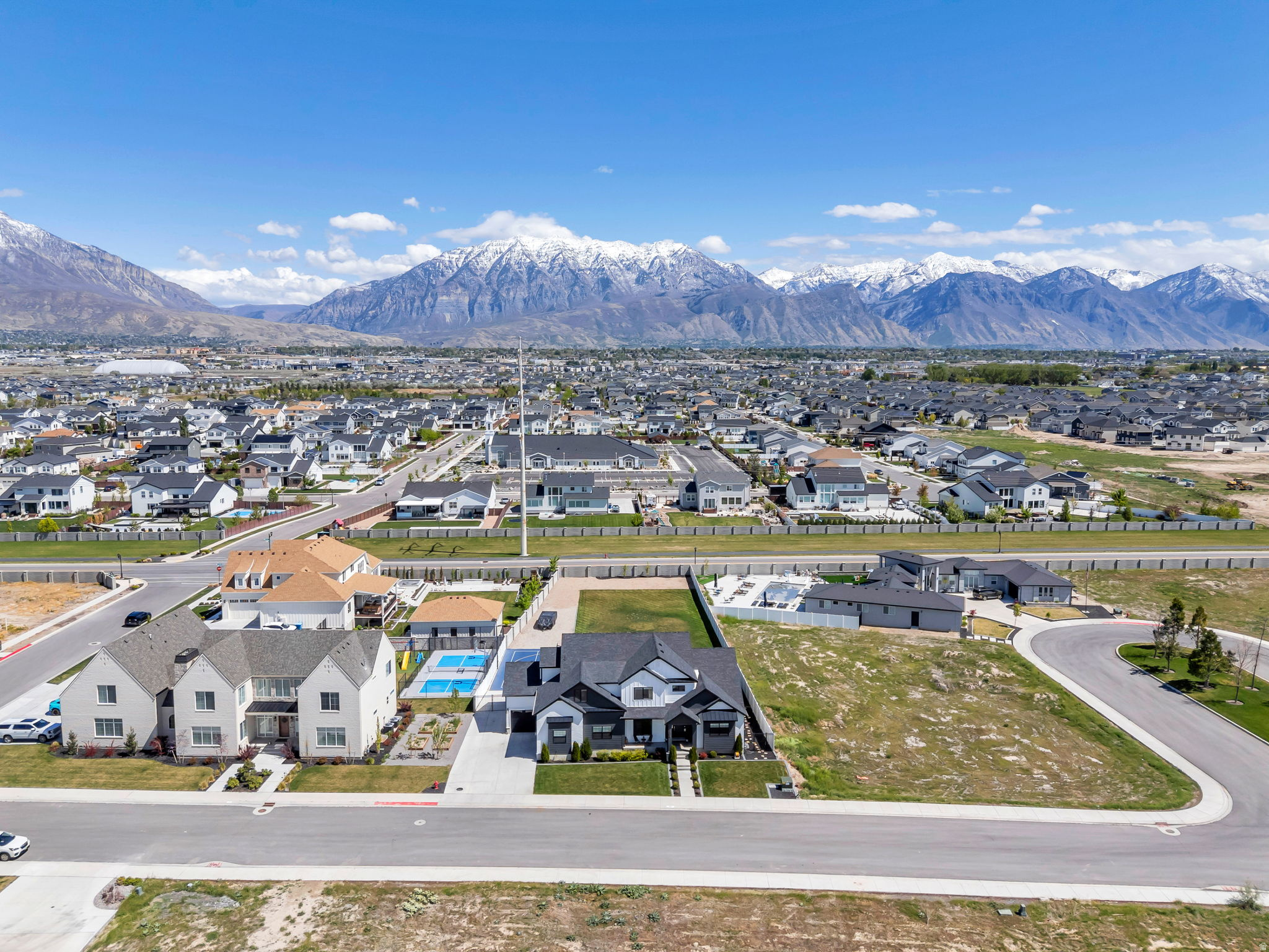 JAMES BAY AT WATERS EDGE - Residential