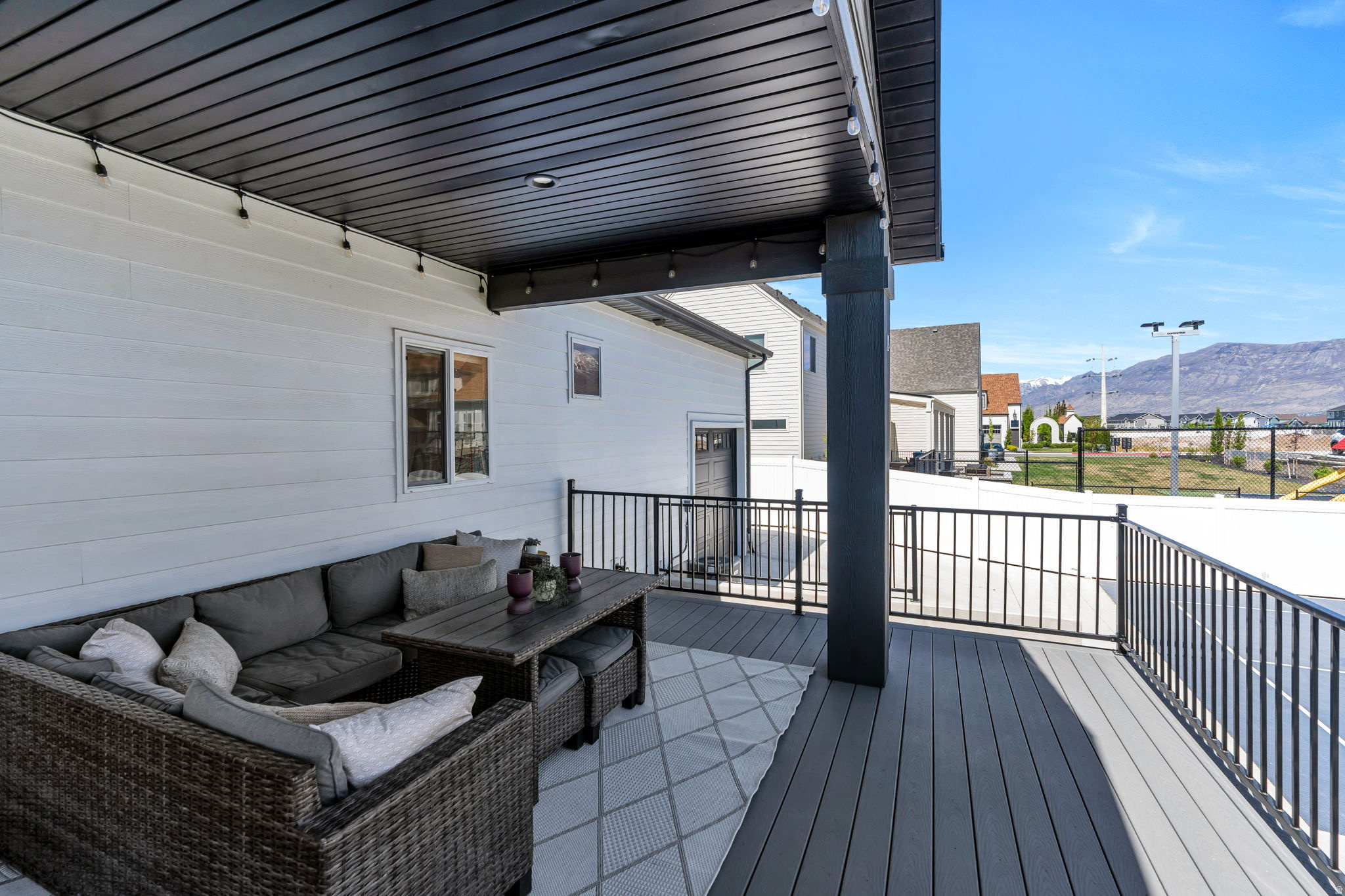 JAMES BAY AT WATERS EDGE - Residential