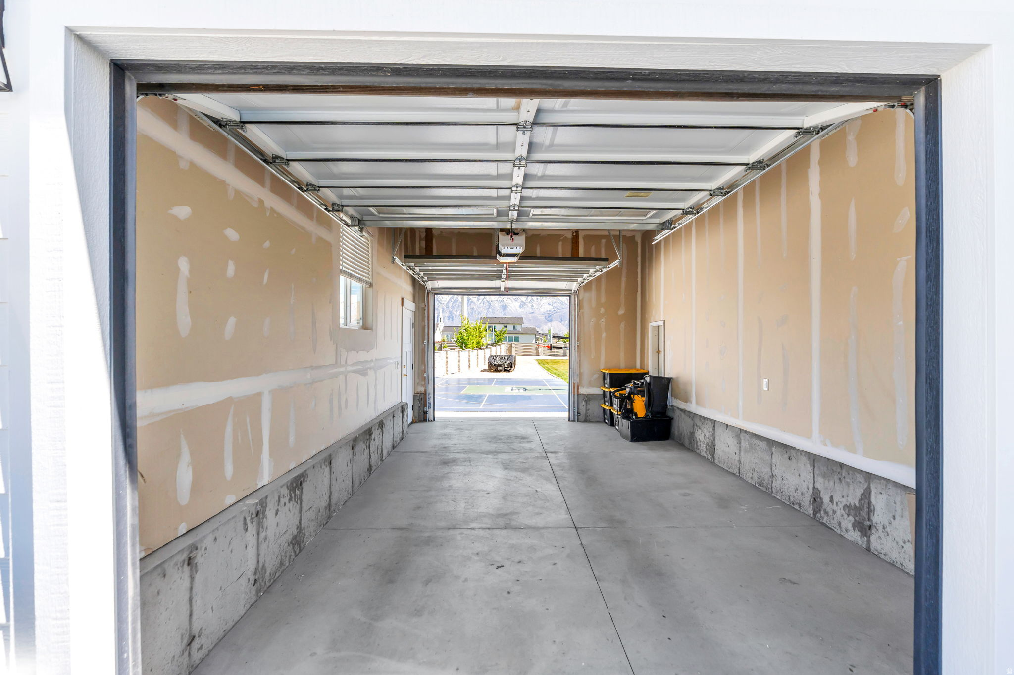 JAMES BAY AT WATERS EDGE - Residential