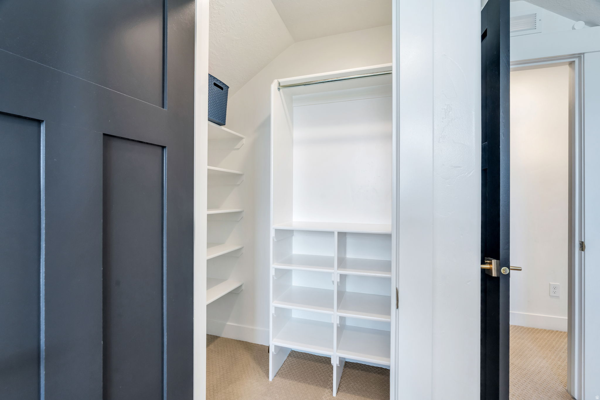 JAMES BAY AT WATERS EDGE - Residential