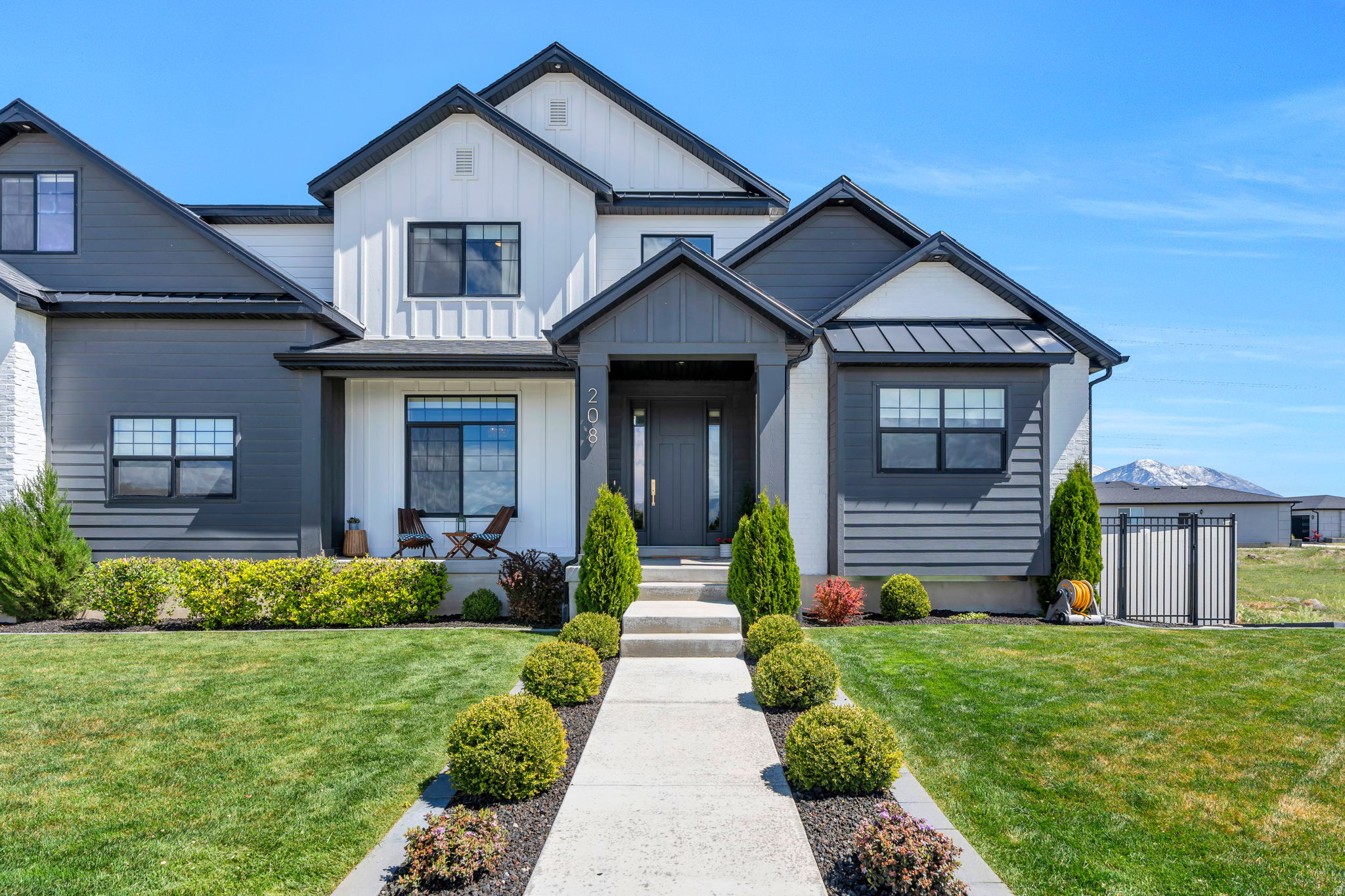 JAMES BAY AT WATERS EDGE - Residential