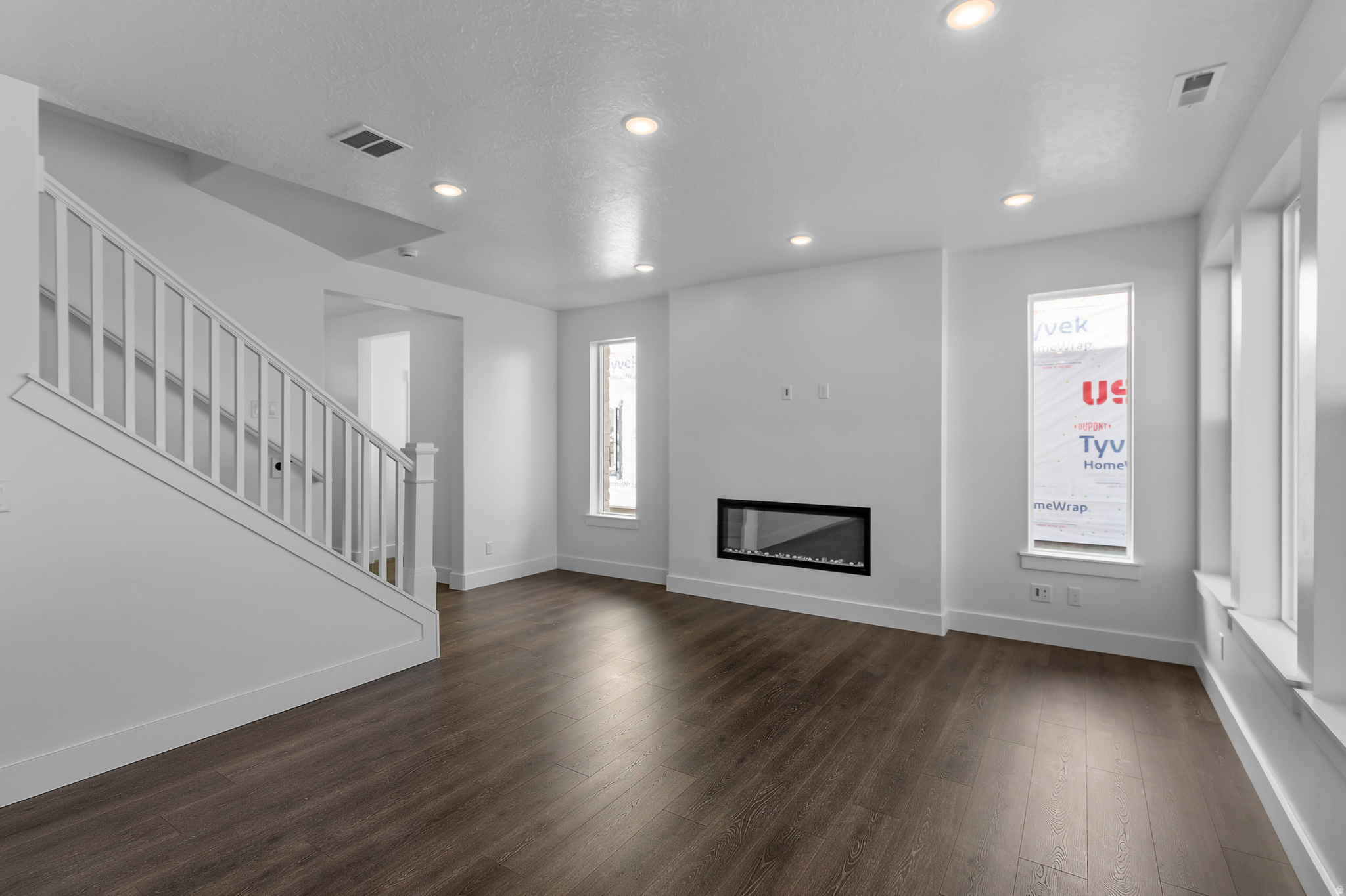 ENVISION ESTATES - Residential