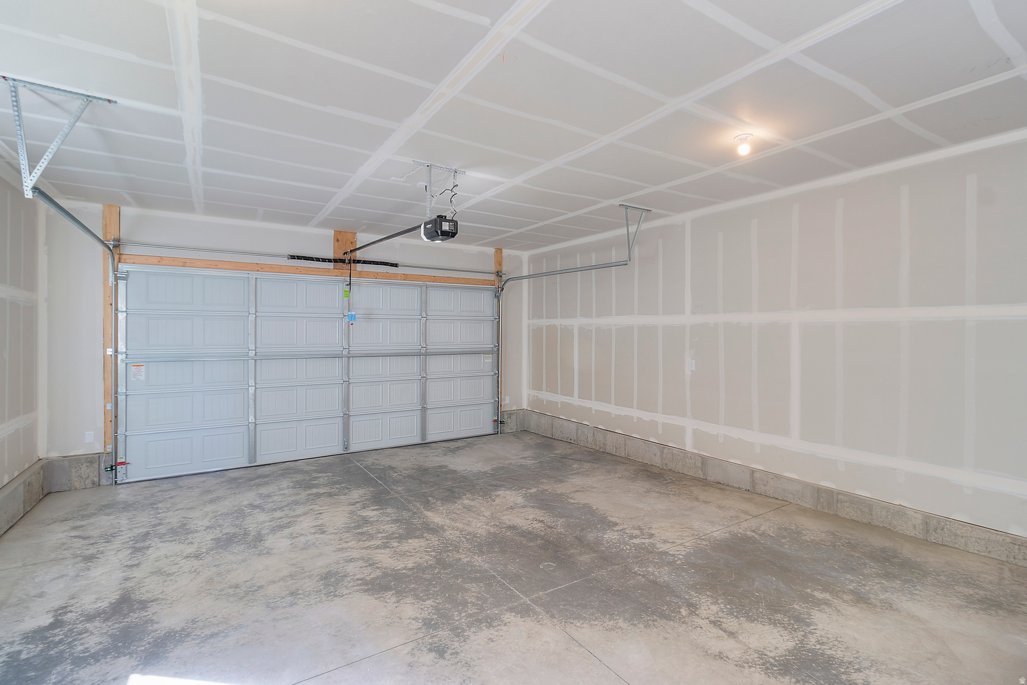 ENVISION ESTATES - Residential