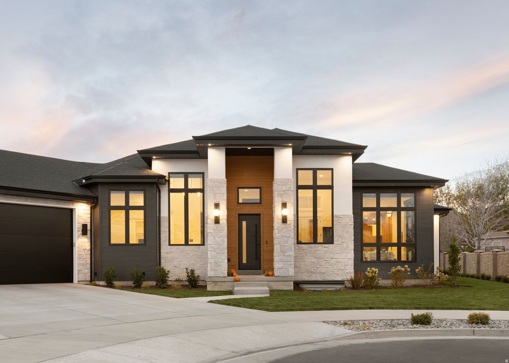 Photo of 14332 S KEELY CT, Bluffdale, UT 84065 (MLS # 2144114)