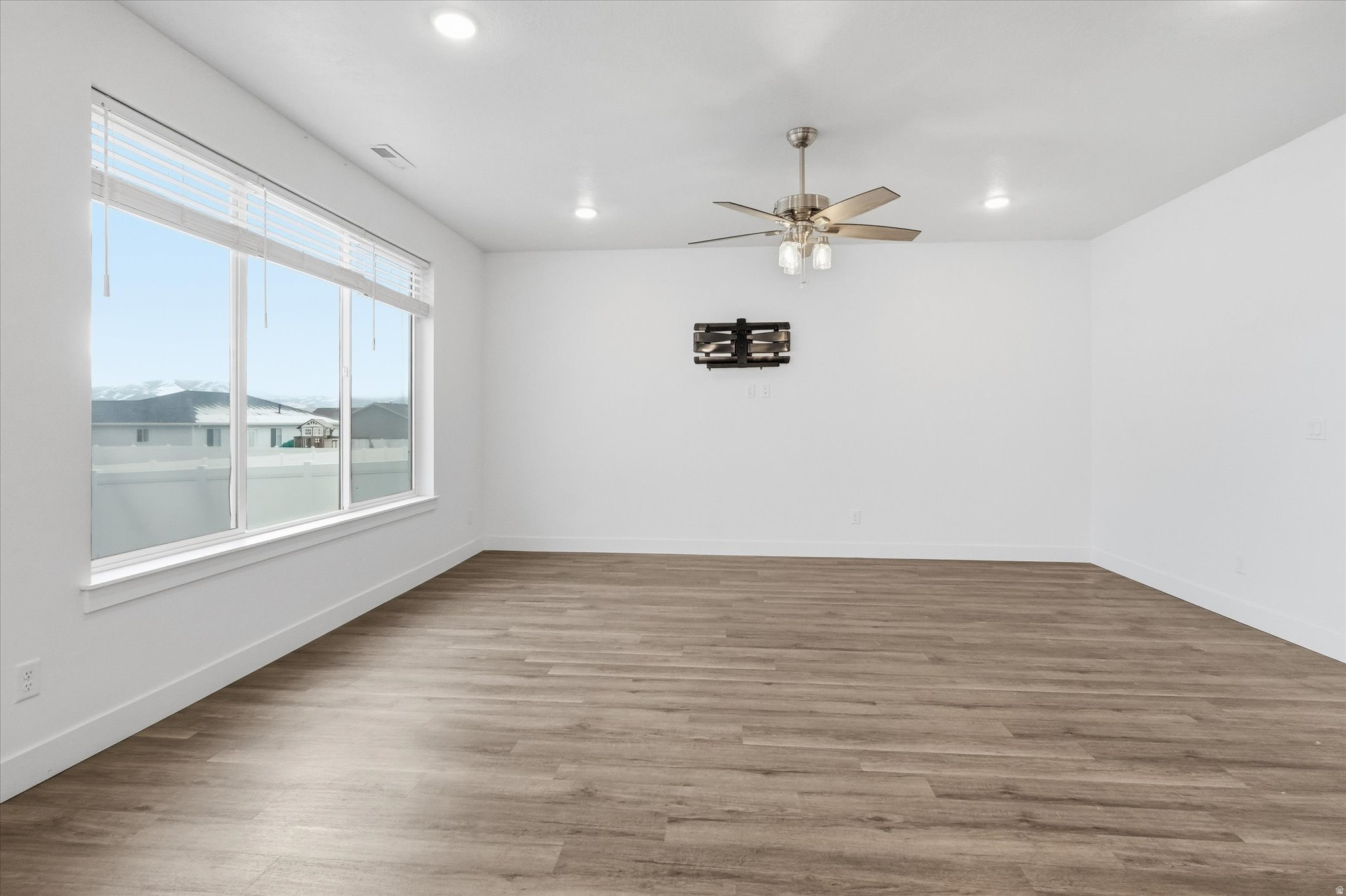 ELK MOUNTAIN - Residential