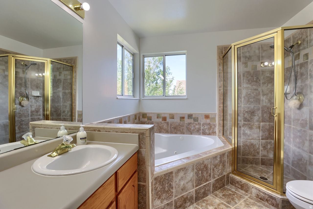 CAPITAL ESTATES - Residential