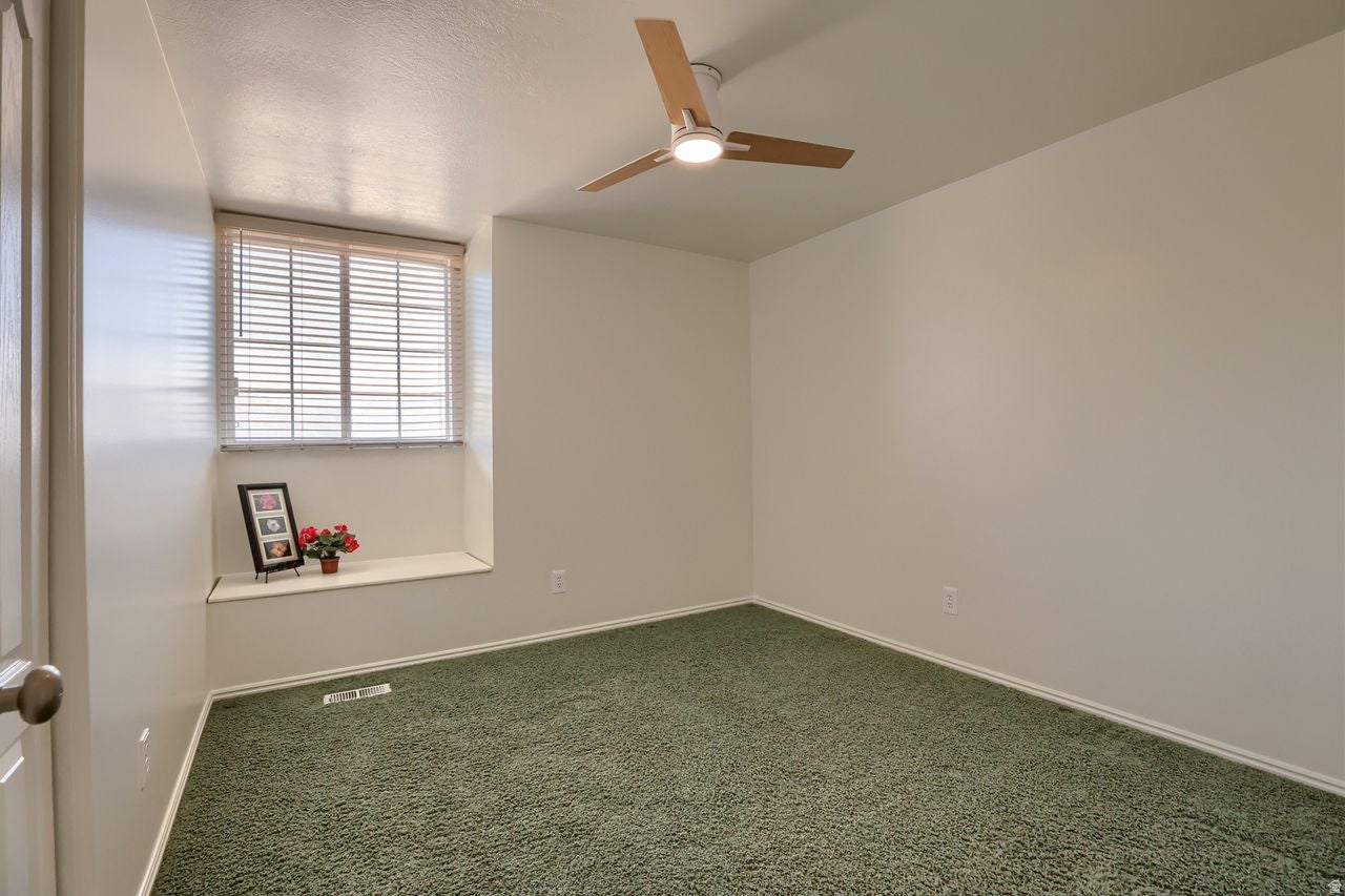 CAPITAL ESTATES - Residential
