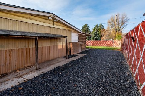 Tiny photo for 975 N GARNET ST, Layton, UT 84041 (MLS # 2124285)