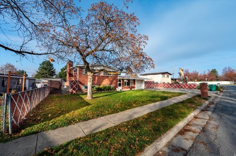 Tiny photo for 975 N GARNET ST, Layton, UT 84041 (MLS # 2124285)