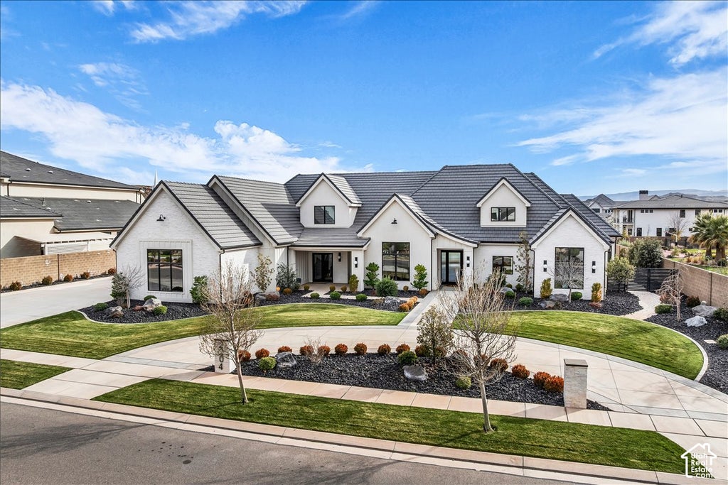 Photo of 2204 E 3770 S ST S, Saint George, UT 84790 (MLS # 2191955)