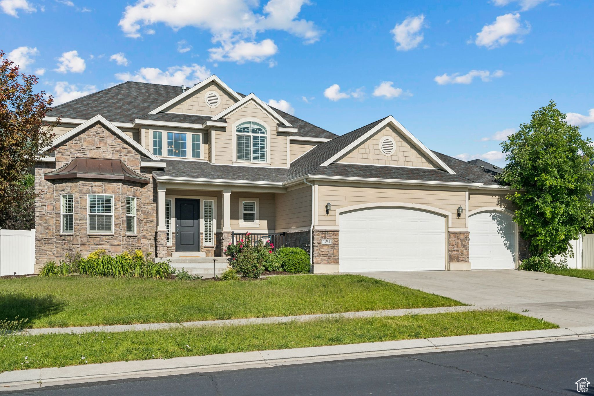 Draper, Utah 84020, United States, 4 Bedrooms Bedrooms, ,3 BathroomsBathrooms,Residential,Active,147072