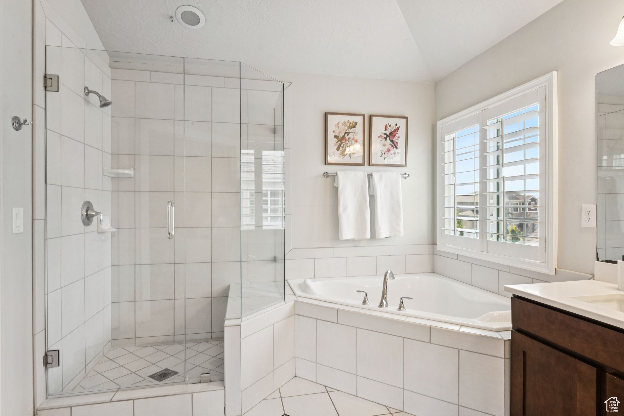 Draper, Utah 84020, United States, 4 Bedrooms Bedrooms, ,3 BathroomsBathrooms,Residential,Active,147072