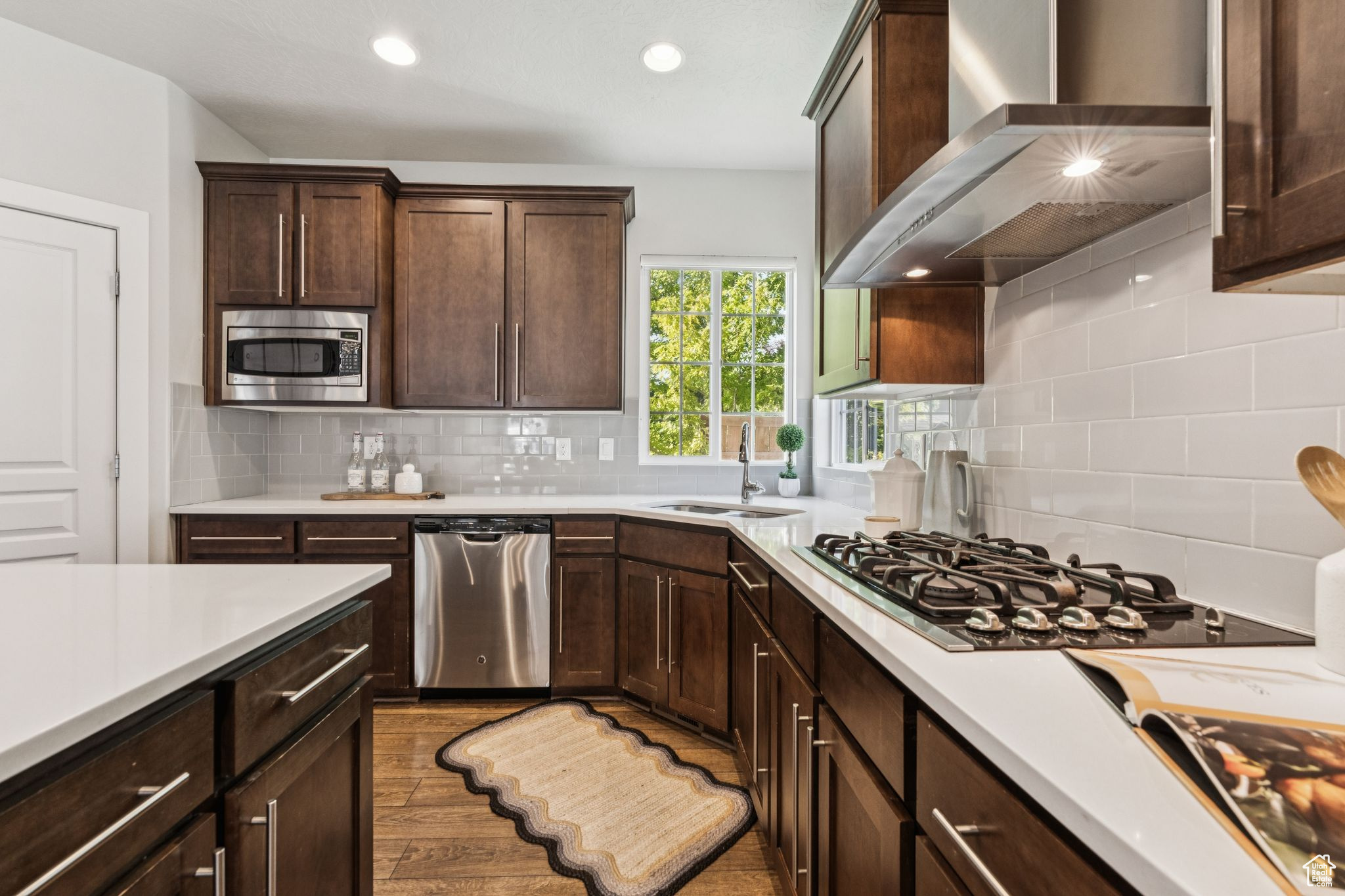 Draper, Utah 84020, United States, 4 Bedrooms Bedrooms, ,3 BathroomsBathrooms,Residential,Active,147072