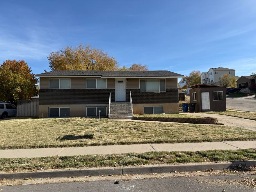 Come and check out this 5 bed 2 1/2 bath house. Inside has been remodeled and updated with new paint, LVP, tile floors, tankless hot water heater and new siding. Home sits on a corner lot, that backs up to a vacant field in a quite part of town.