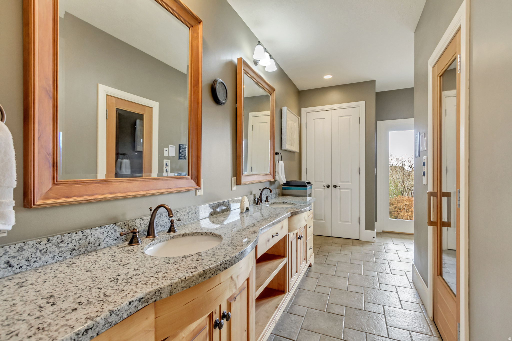 HOLLY VIEW ACRES - Land