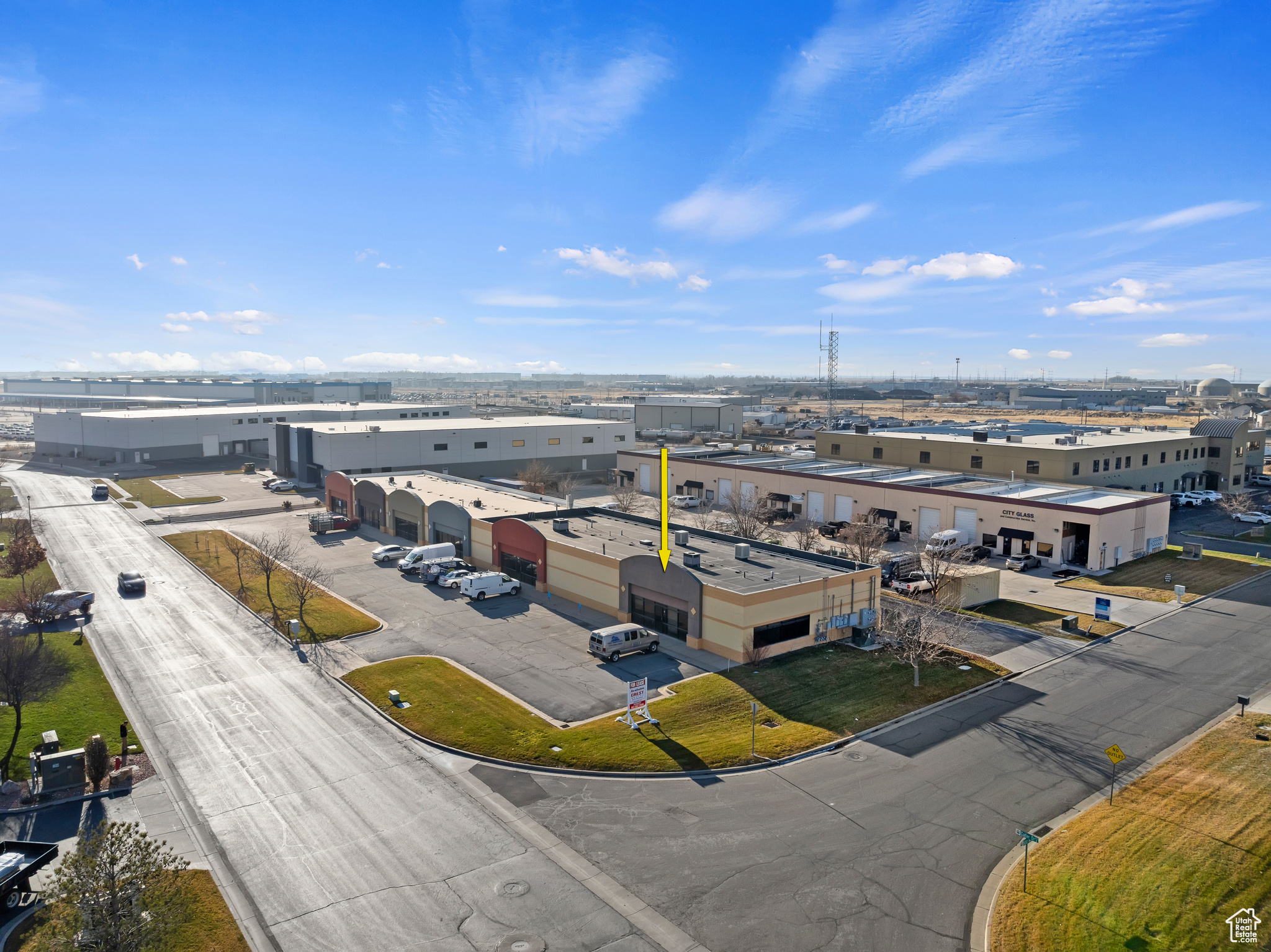 NORTH WOOD BUSINESS CENTER - Commercial Lease