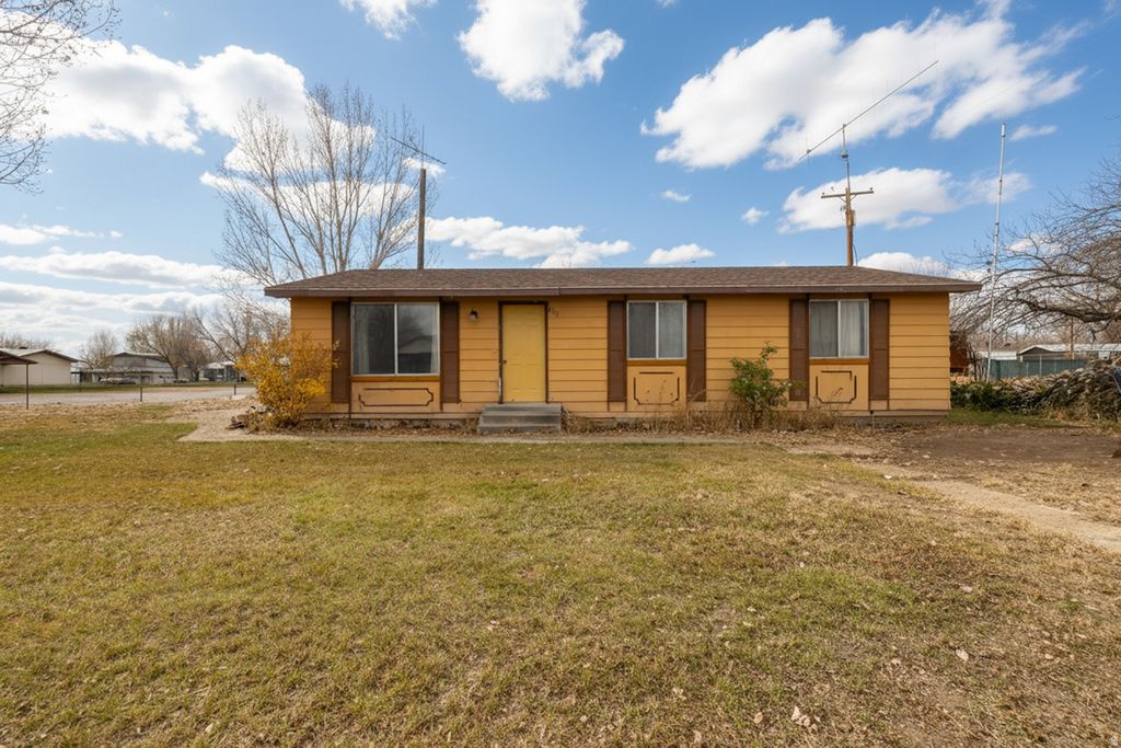 Photo of 495 E 400 S, Roosevelt, UT 84066 (MLS # 2124017)