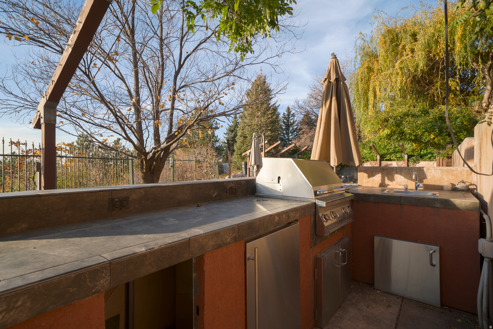 MAJESTIC CAN - Residential