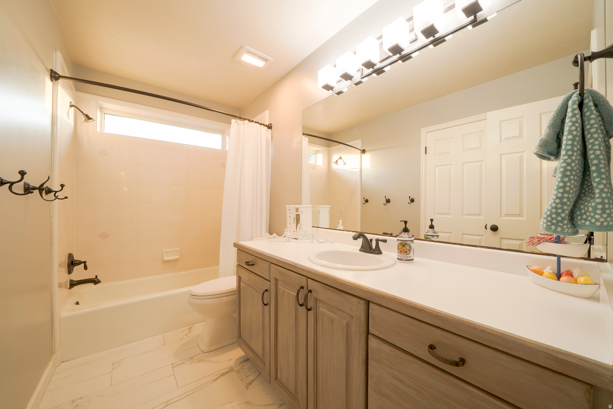 MAJESTIC CAN - Residential