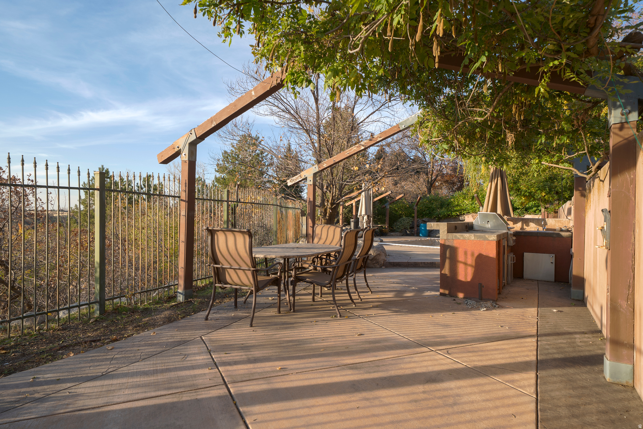 MAJESTIC CAN - Residential