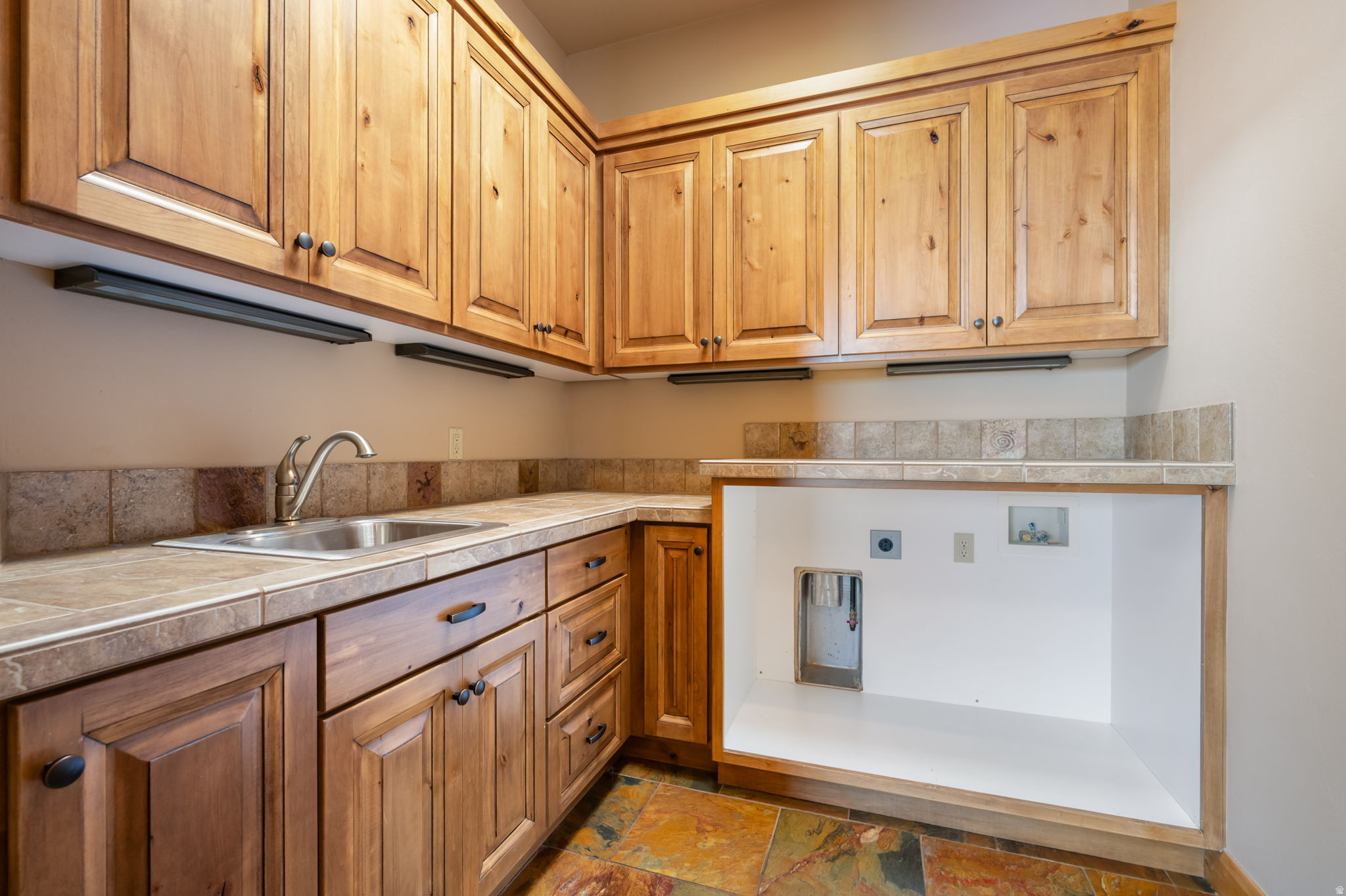 KACHINA SPRINGS SOUTH AT ENTRADA - Residential