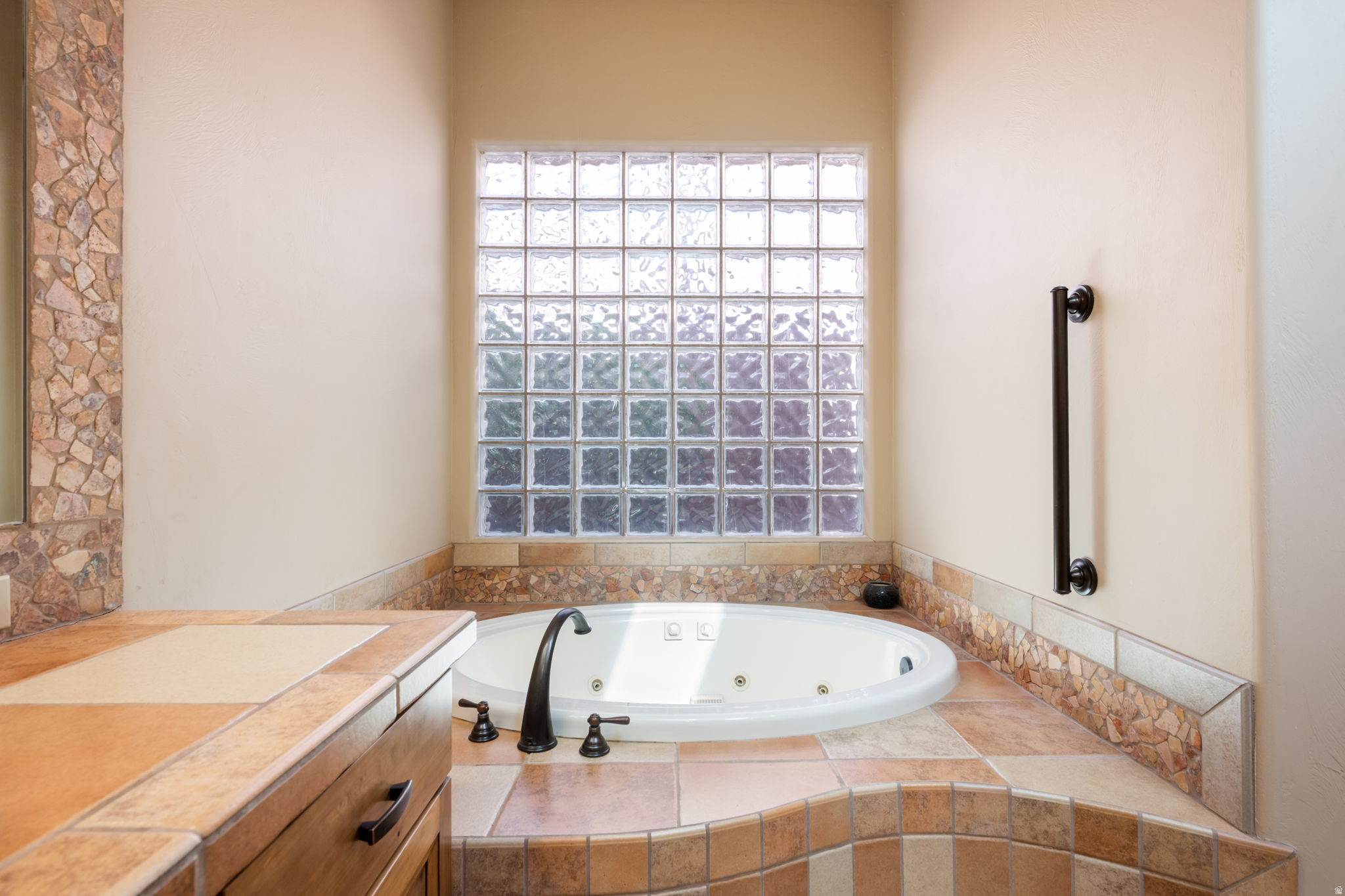 KACHINA SPRINGS SOUTH AT ENTRADA - Residential