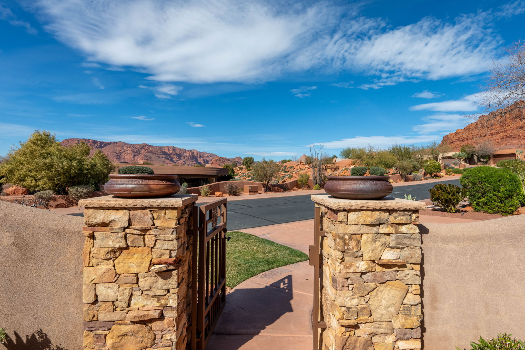 KACHINA SPRINGS SOUTH AT ENTRADA - Residential