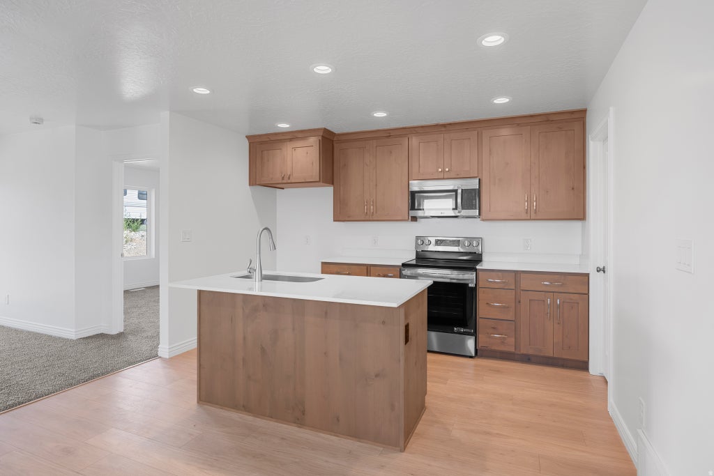 Photo of 1503 S DEERBROOK RD Rd #SR 255, Santaquin, UT 84655 (MLS # 2184310)