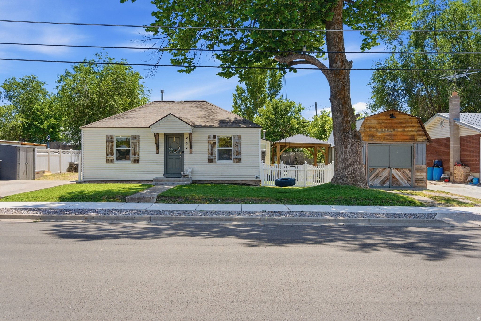 551 W 100 N - Photo 4