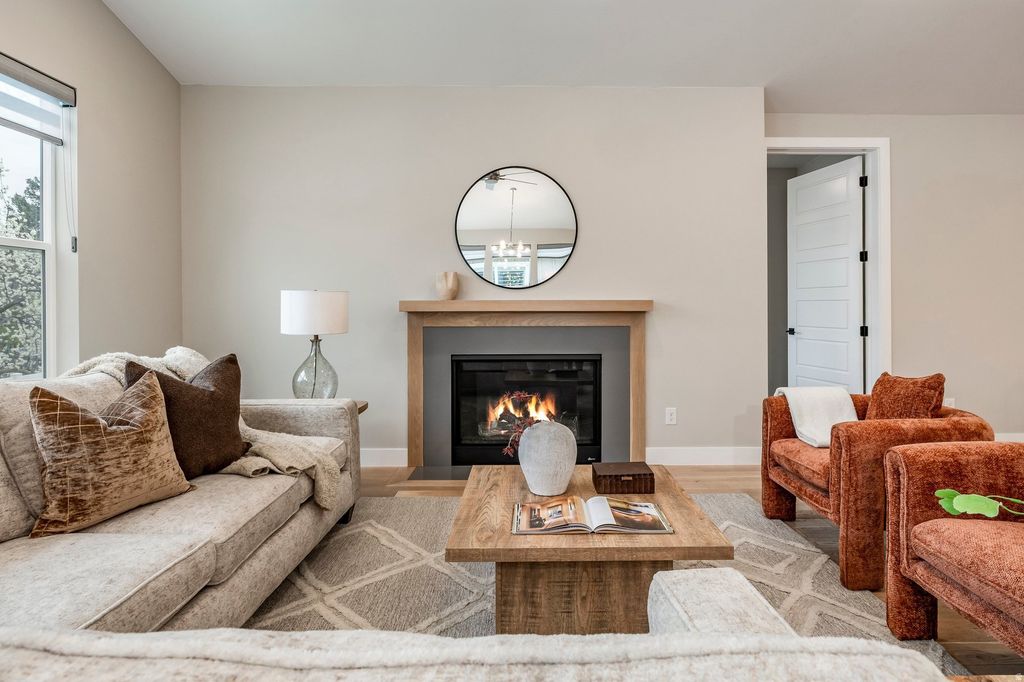 Photo of 1670 E HOPKINS LN, Salt Lake City, UT 84108 (MLS # 2145695)