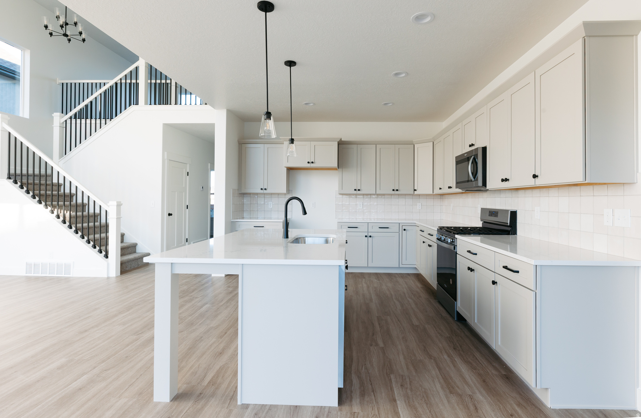 MT. RAINIER - Residential