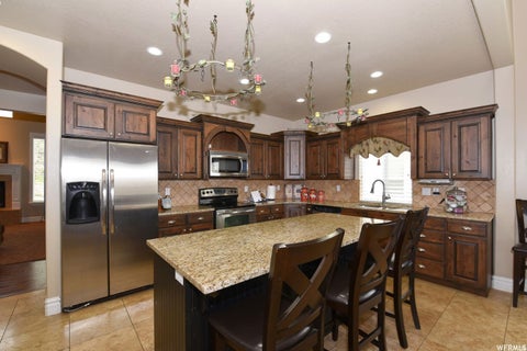Tiny photo for 915 FREMONT RD, Bountiful, UT 84010 (MLS # 2165558)