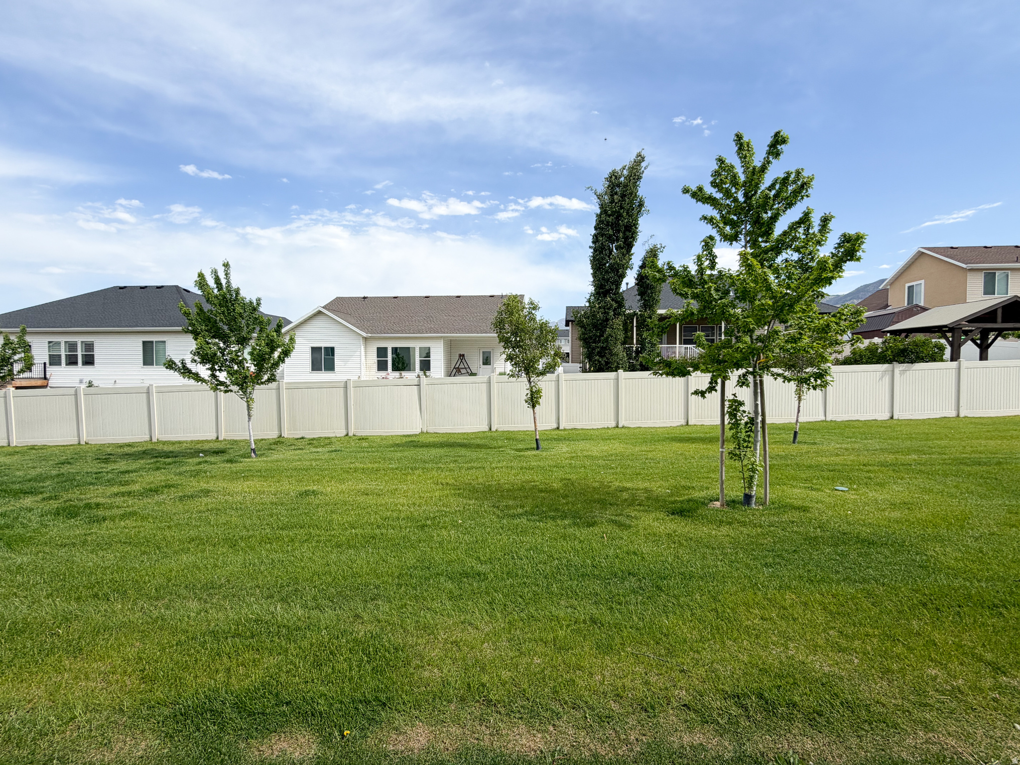 GLEN HOLLOW - Residential