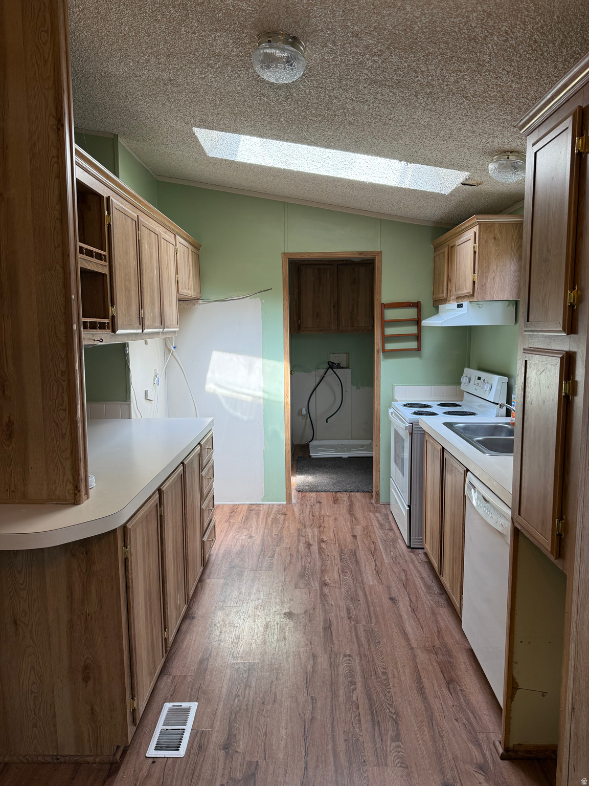 RIDGEWOOD ESTATES - Residential