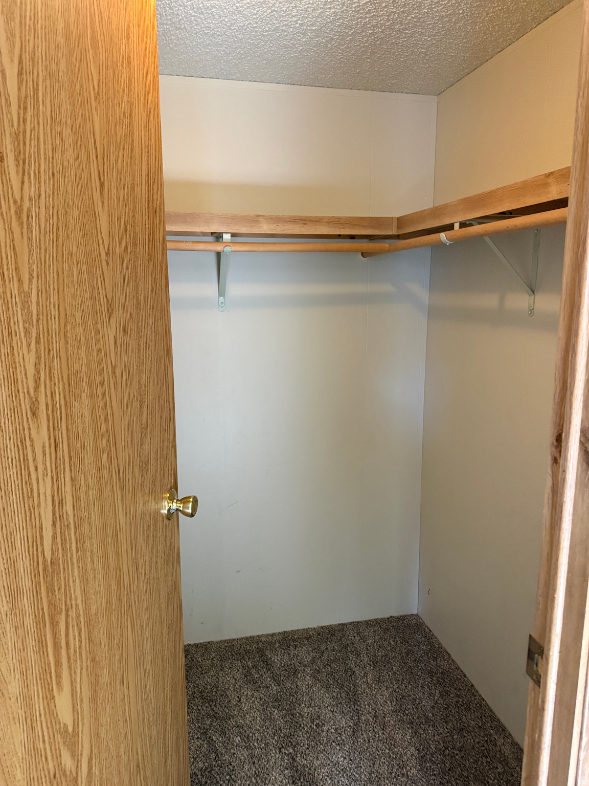 RIDGEWOOD ESTATES - Residential