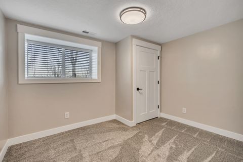 Tiny photo for 373 S EASTOAKS DR, Fruit Heights, UT 84037 (MLS # 2139526)