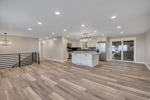 Tiny photo for 373 S EASTOAKS DR, Fruit Heights, UT 84037 (MLS # 2139526)