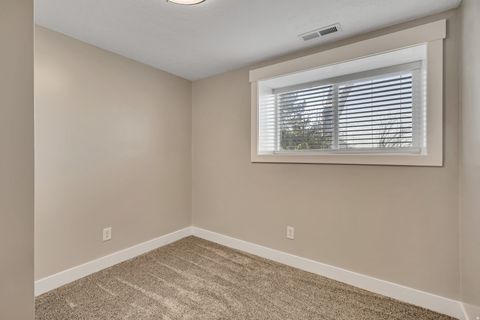 Tiny photo for 373 S EASTOAKS DR, Fruit Heights, UT 84037 (MLS # 2139526)