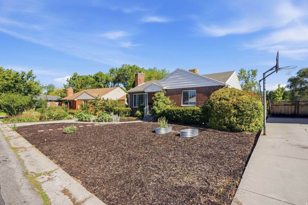 Photo of 1357 E BROOKSHIRE DR, Salt Lake City, UT 84106 (MLS # 2163275)