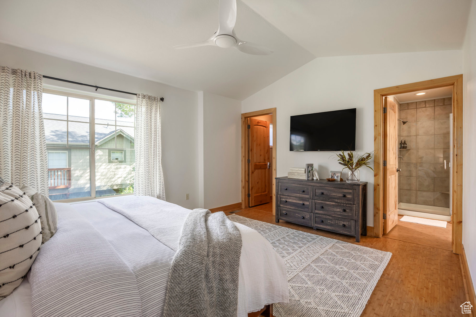 FOX POINT AT REDSTONE - Residential